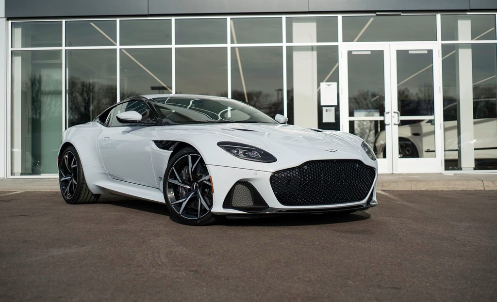 Астон мартин dbs superleggera